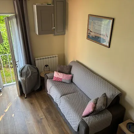 Maisonnette Au Pied Du Marche Et Proche De La Lägenhet *